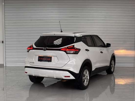 NISSAN-KICKS-2023