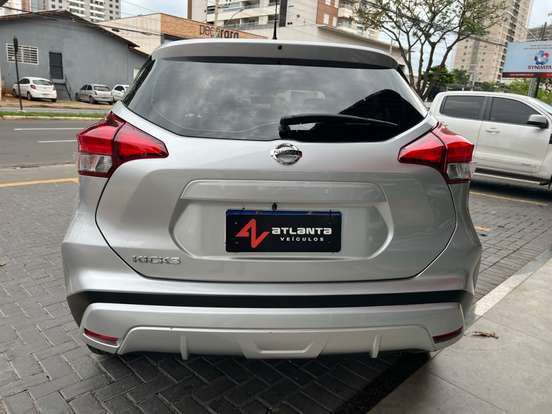 NISSAN-KICKS-2022