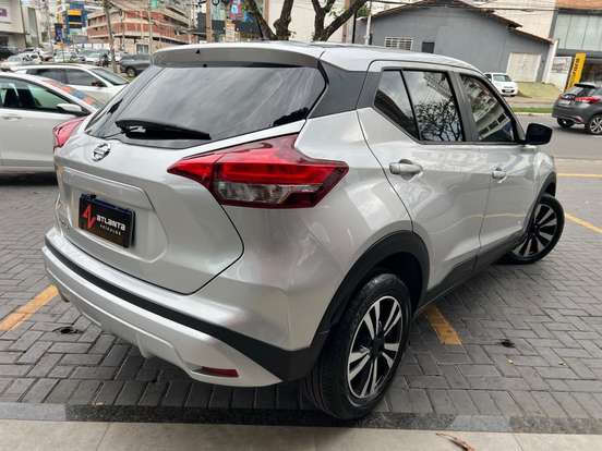 NISSAN-KICKS-2022