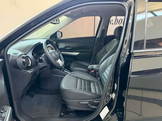 NISSAN-KICKS-2023