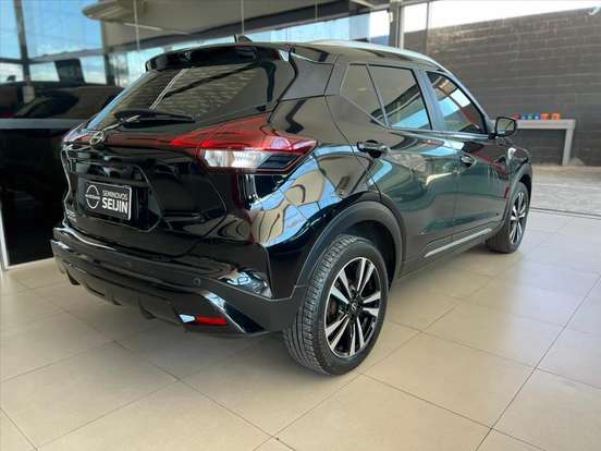 NISSAN-KICKS-2023