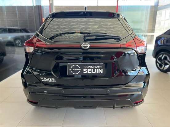 NISSAN-KICKS-2023