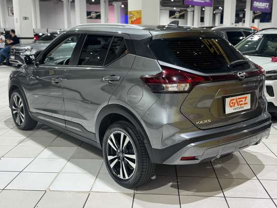 NISSAN-KICKS-2023