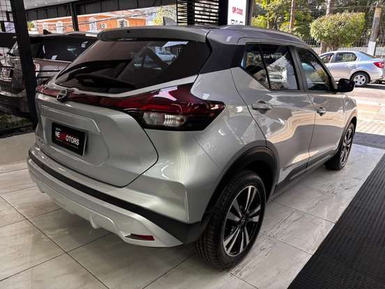 NISSAN-KICKS-2023