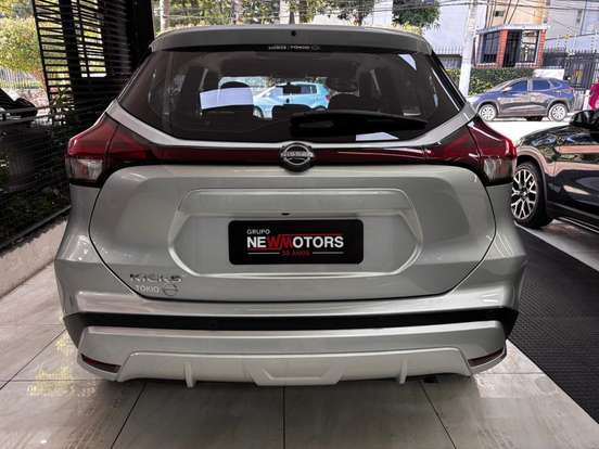 NISSAN-KICKS-2023