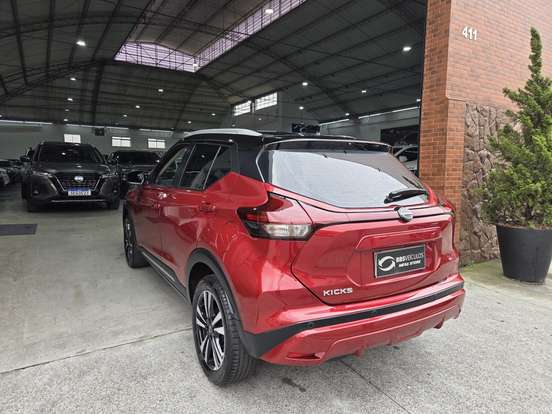NISSAN-KICKS-2024