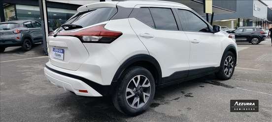 NISSAN-KICKS-2023
