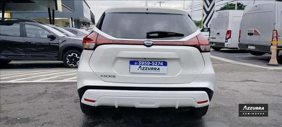 NISSAN-KICKS-2023