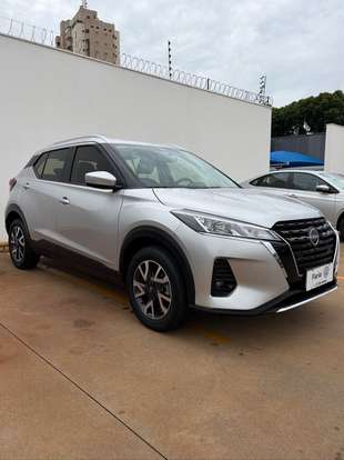 NISSAN-KICKS-2023