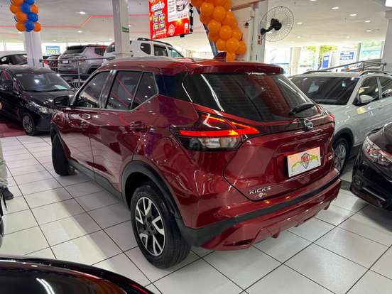 NISSAN-KICKS-2023
