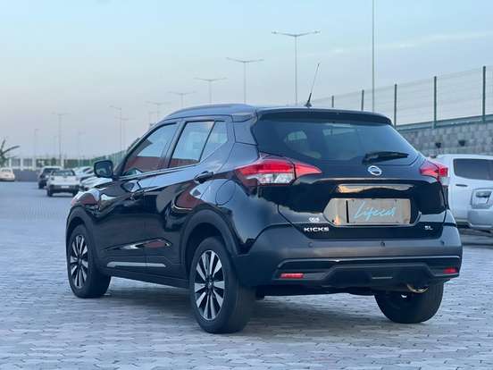 NISSAN-KICKS-2016
