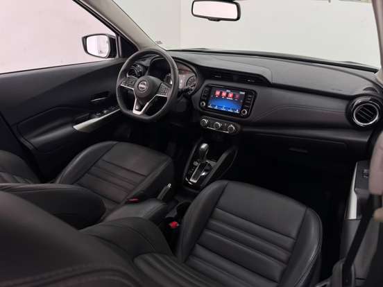 NISSAN-KICKS PLAY-2025