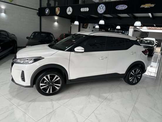NISSAN-KICKS PLAY-2025