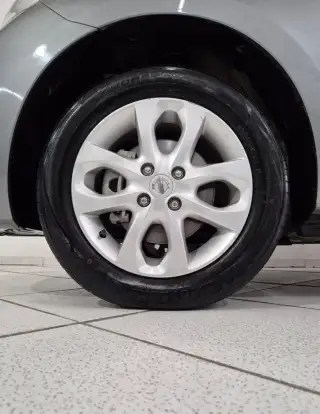 NISSAN-MARCH-2017