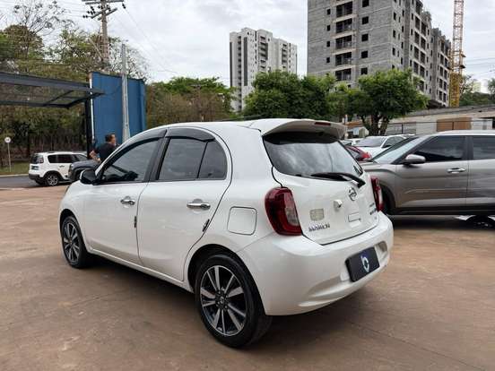 NISSAN-MARCH-2017