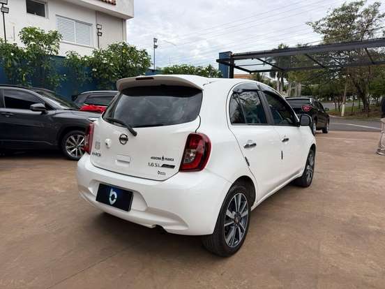 NISSAN-MARCH-1.6 SL 16V FLEXSTART 4P XTRONIC NISSAN-MARCH-2017