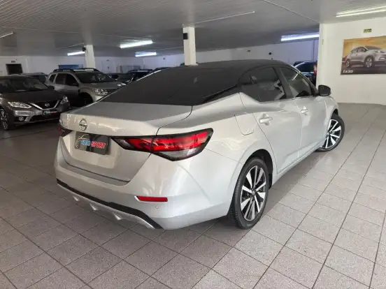 NISSAN-SENTRA-2023