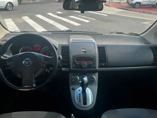 NISSAN-SENTRA-2011