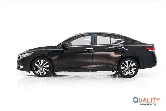 NISSAN-SENTRA-2023