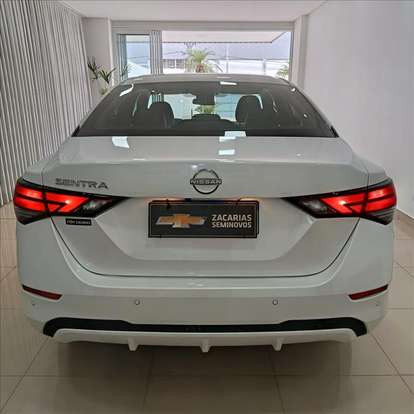 NISSAN-SENTRA-2024