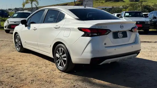 NISSAN-VERSA-2024