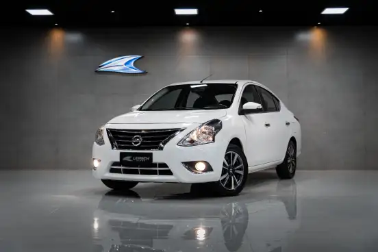 NISSAN-VERSA-2019