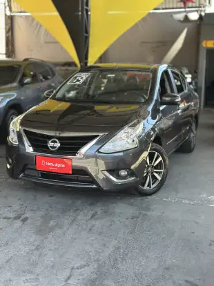 NISSAN-VERSA-2019