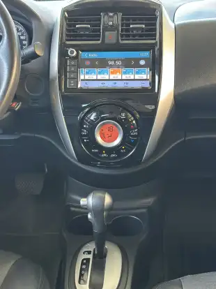 NISSAN-VERSA-2019