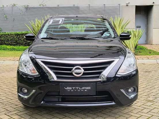 NISSAN-VERSA-2016