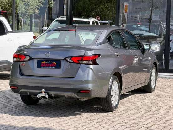 NISSAN-VERSA-2024