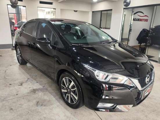 NISSAN-VERSA-2021