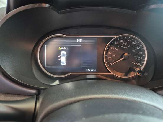 NISSAN-VERSA-2023