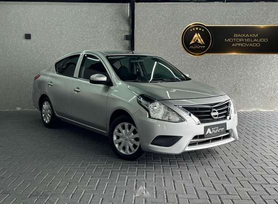 NISSAN-VERSA-2017