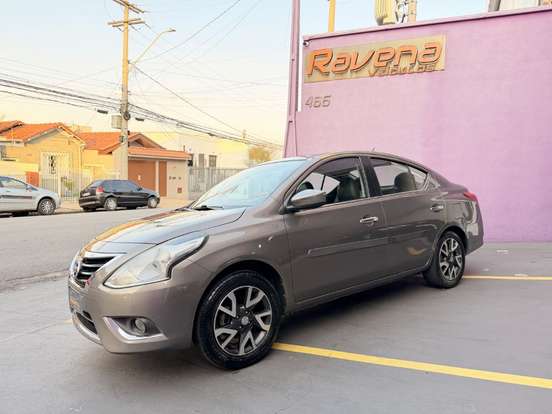 NISSAN-VERSA-2015