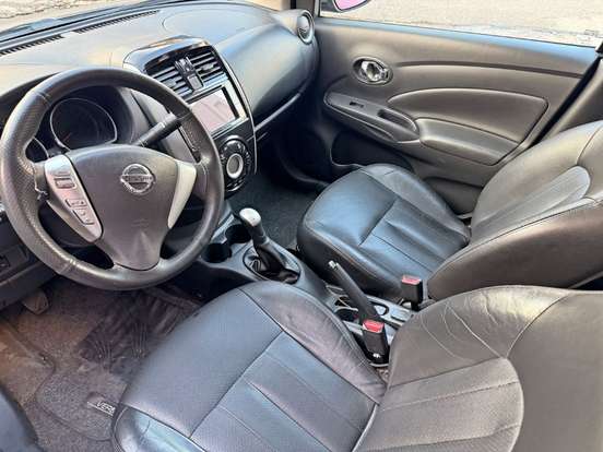 NISSAN-VERSA-2015