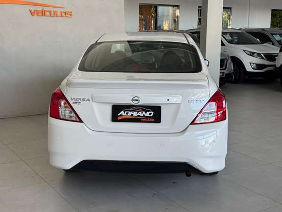 NISSAN-VERSA-1.6 16V FLEXSTART SV 4P MANUAL NISSAN-VERSA-2018