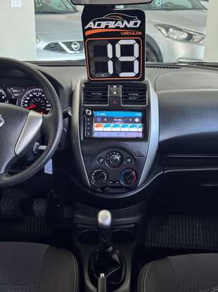 NISSAN-VERSA-2018