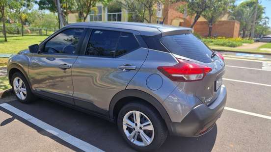 NISSAN-KICKS-2020