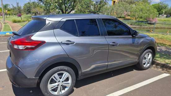 NISSAN-KICKS-2020