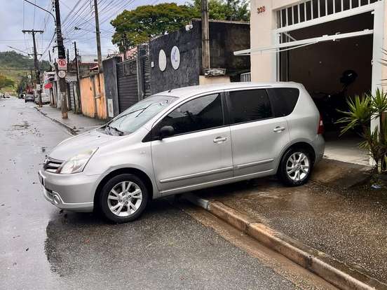 NISSAN-LIVINA-1.6 S 16V FLEX 4P MANUAL NISSAN-LIVINA-2013