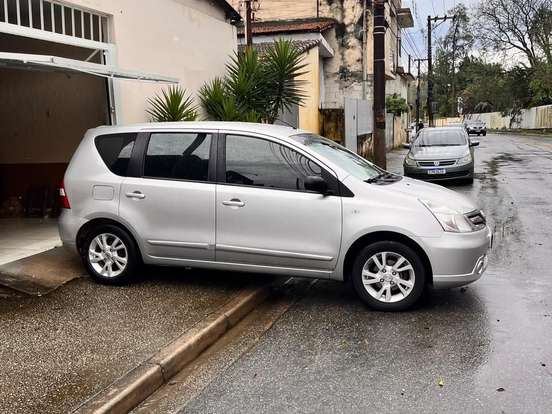 NISSAN-LIVINA-1.6 S 16V FLEX 4P MANUAL NISSAN-LIVINA-2013