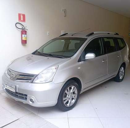 NISSAN-LIVINA-2012