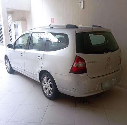 NISSAN-LIVINA-2012