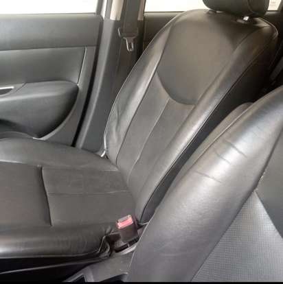 NISSAN-LIVINA-2012