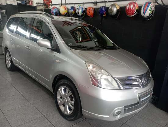 NISSAN-LIVINA-2012