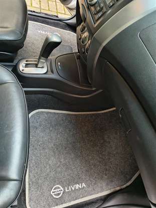 NISSAN-LIVINA-2011