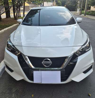 NISSAN-VERSA-2021