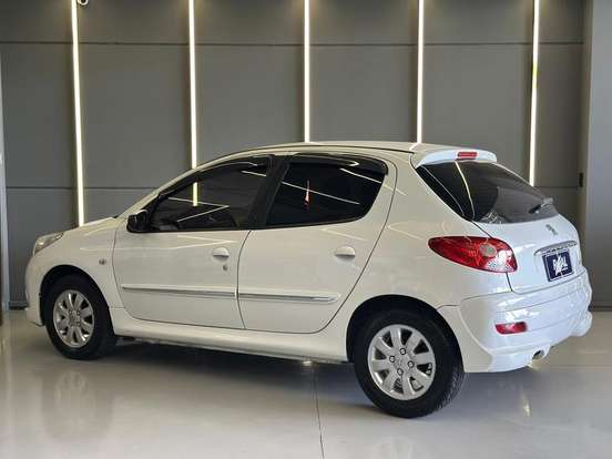 PEUGEOT-207-2011