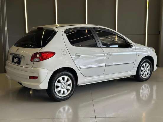 PEUGEOT-207-2011