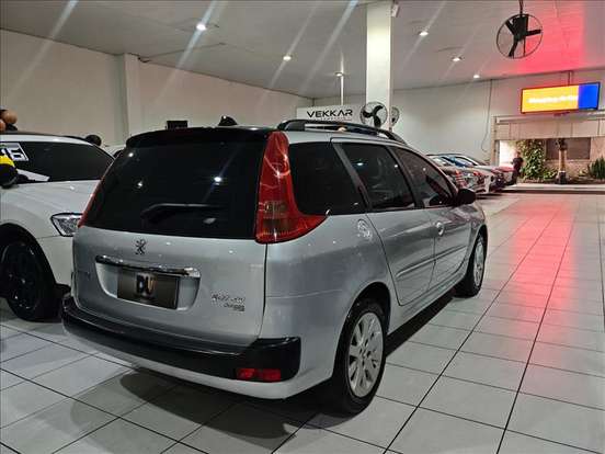 PEUGEOT-207-2010